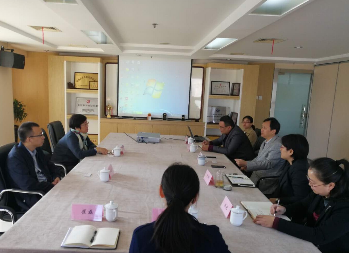 联合智业集团董事长陈勇在京会见北京信息科技大学经济管理学院曲立书记一行共商业务合作与人才培养计划